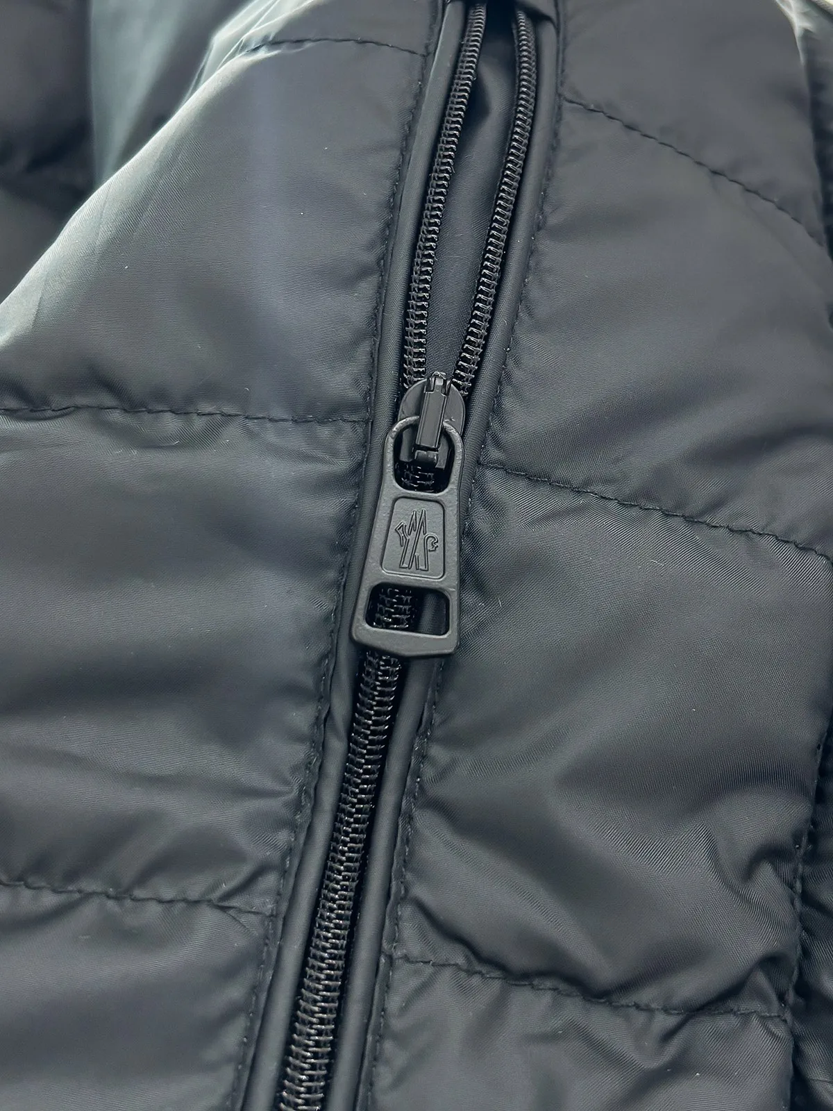 MON 26 ，Polset 90 ， 。 ， 。 ， ， ， ， ， ， Cream White Black Size：1 2 3 4 5597Size ： 1 : 118cm- 50cm- 67cm- 62 2 : 122cm- 52cm- 69cm- 63 3 : 126cm- 54cm- 71cm- 64 4 : 130cm- 56cm- 73cm- 65